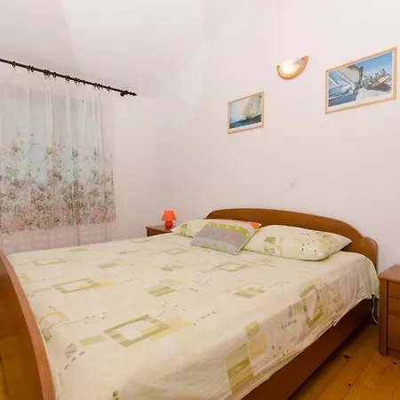 Viktor Lägenhet Selca kod Bogomolja