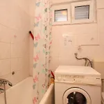 Viktor Apartman *