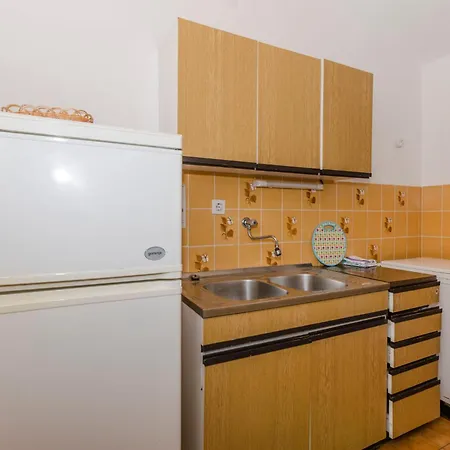 Viktor Apartman